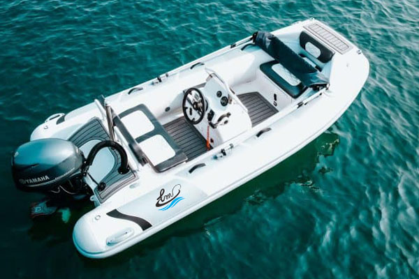 Các yếu tố chính ảnh hưởng đến định hướng của LuckyMurphy Yacht